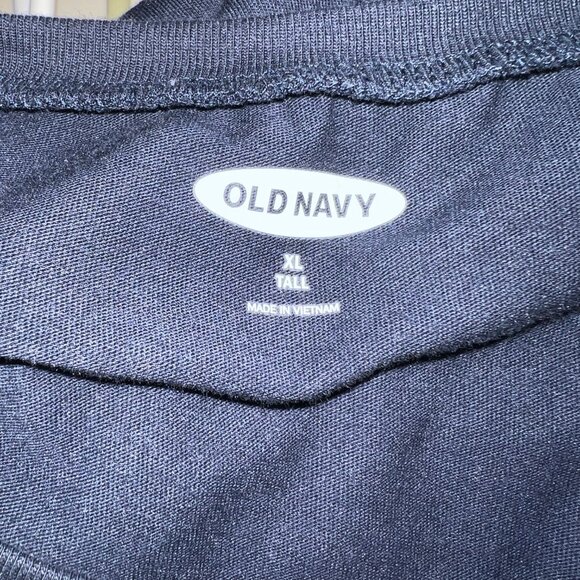 NWOT Old Navy Christmas’s Holiday Dad Shirt - Picture 4 of 6